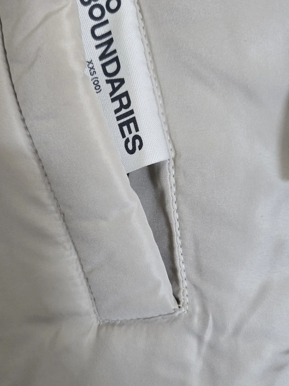 Reversible Cream Puffer Vest - Women #549